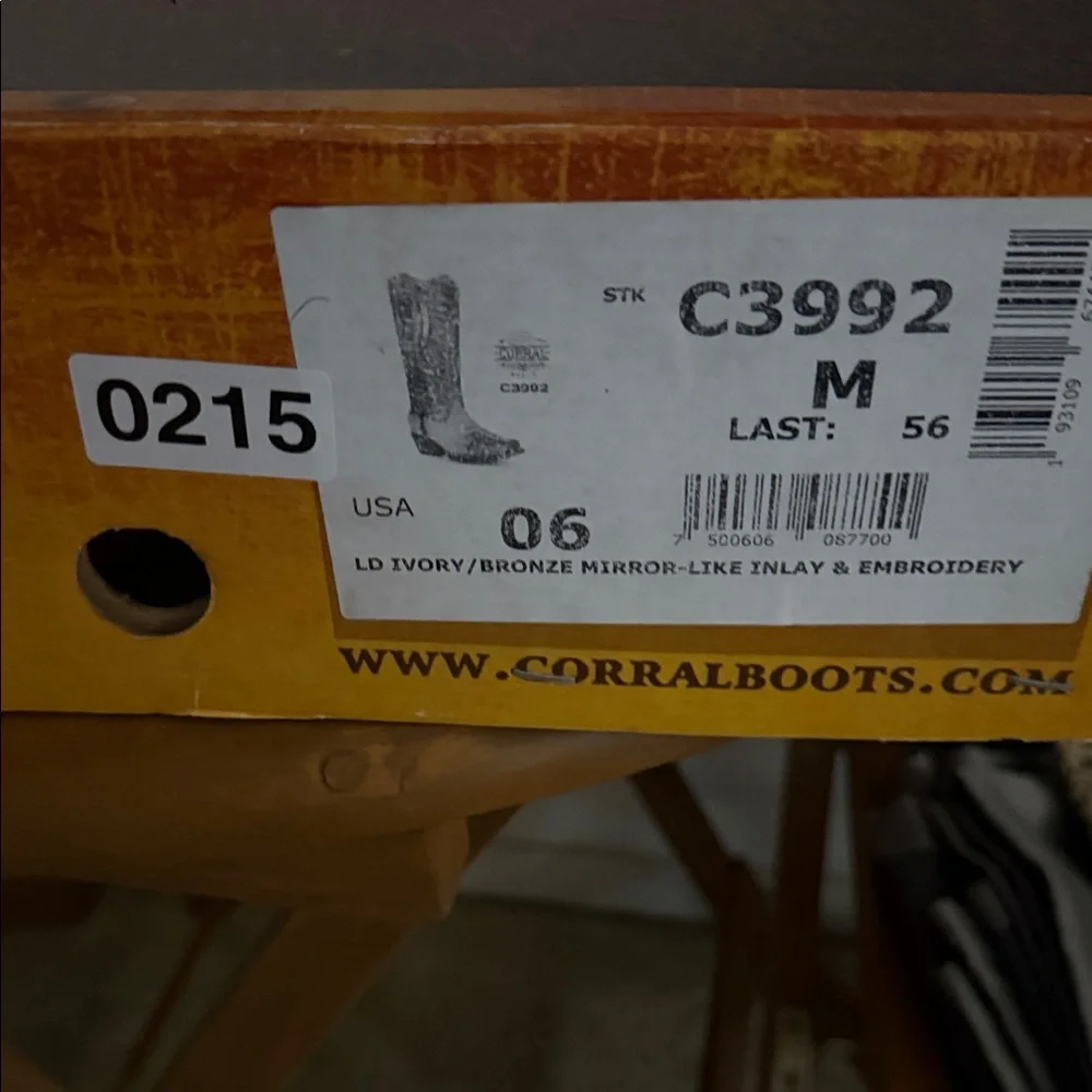 Corral Gold and Tan Western Boots - Picture 11 of 11